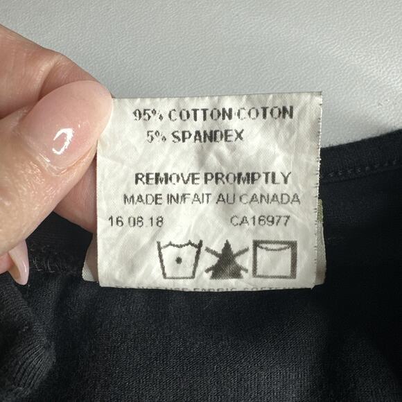 Y2K York Black Sleeveless Graphic Baby Tee Gotta Eat Em All Tank XS Canada - Picture 9 of 10